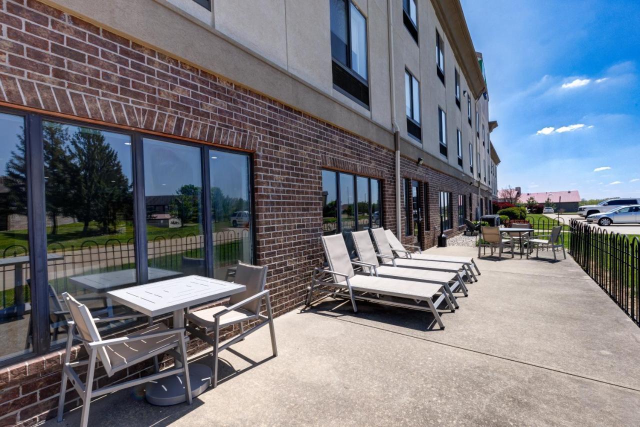 Holiday Inn Express Hotel & Suites Shelbyville By Ihg Exterior foto