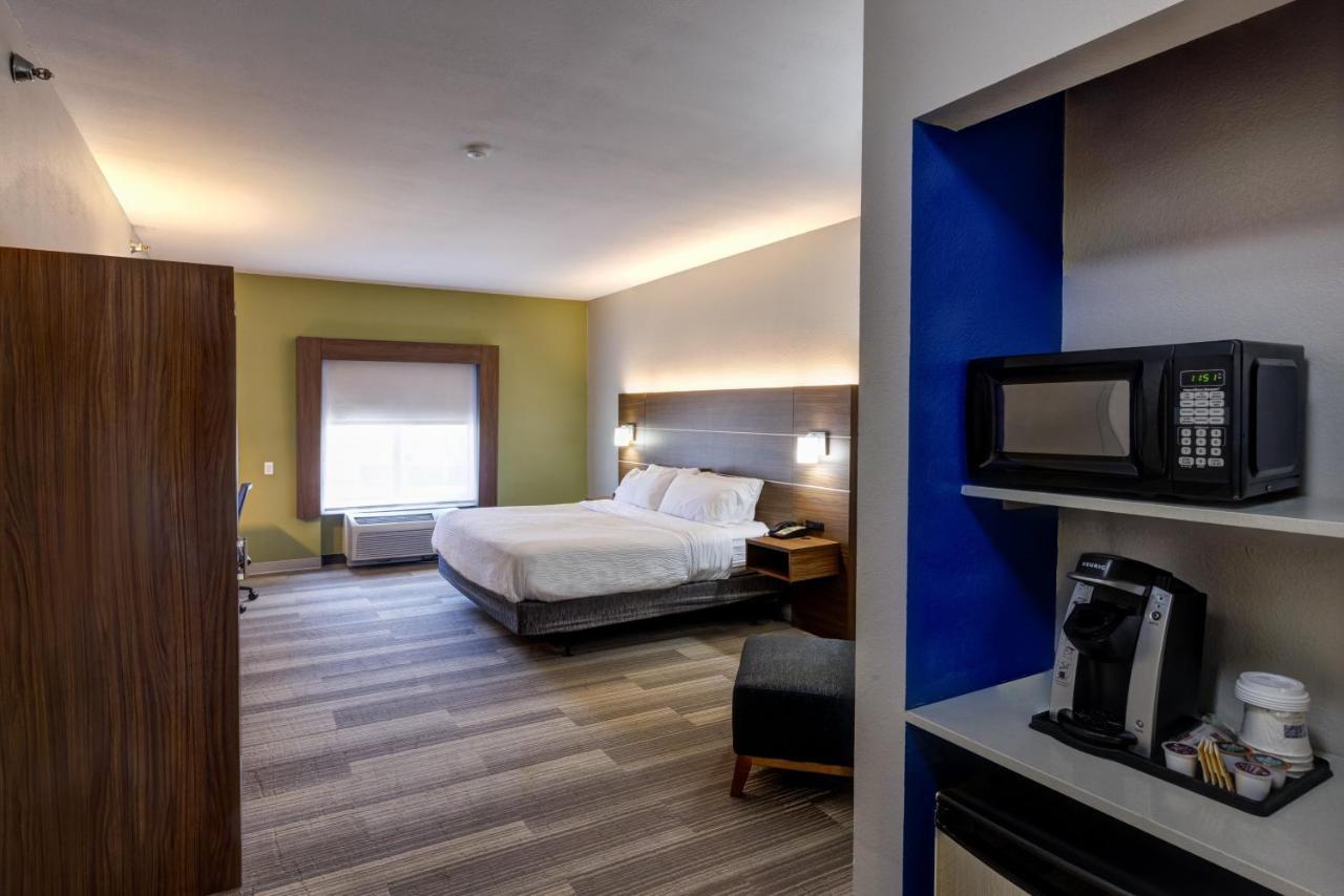 Holiday Inn Express Hotel & Suites Shelbyville By Ihg Exterior foto