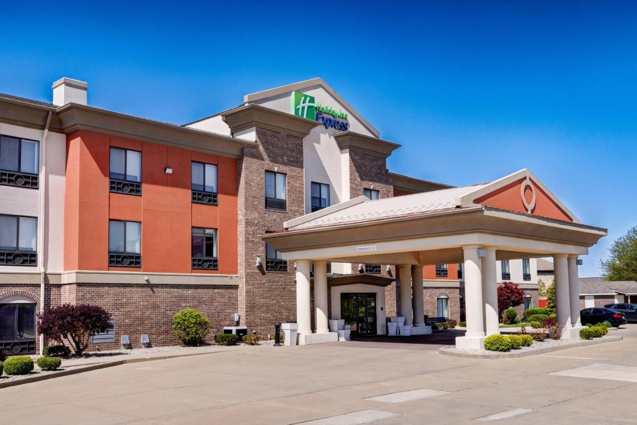 Holiday Inn Express Hotel & Suites Shelbyville By Ihg Exterior foto