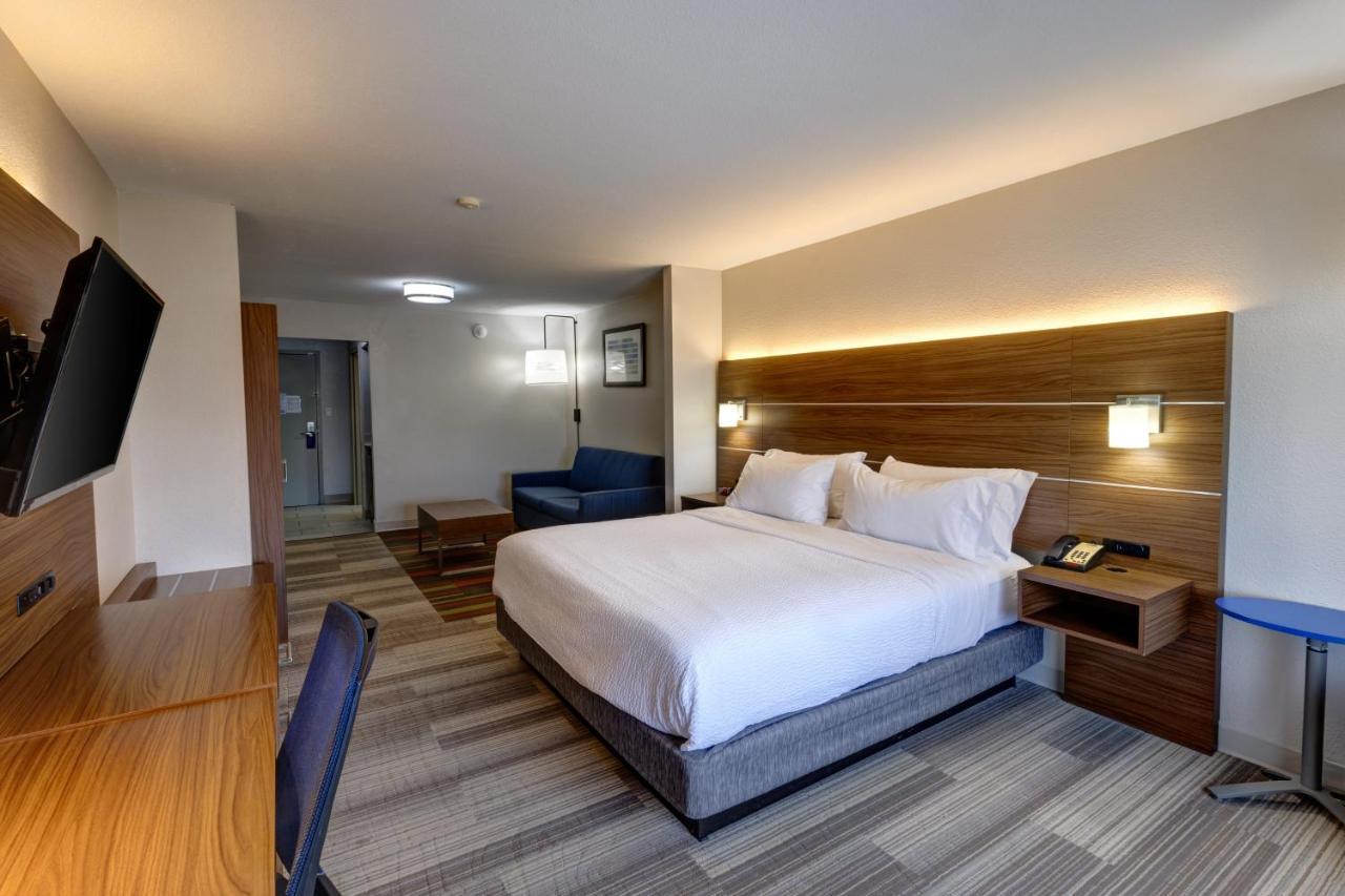Holiday Inn Express Hotel & Suites Shelbyville By Ihg Exterior foto