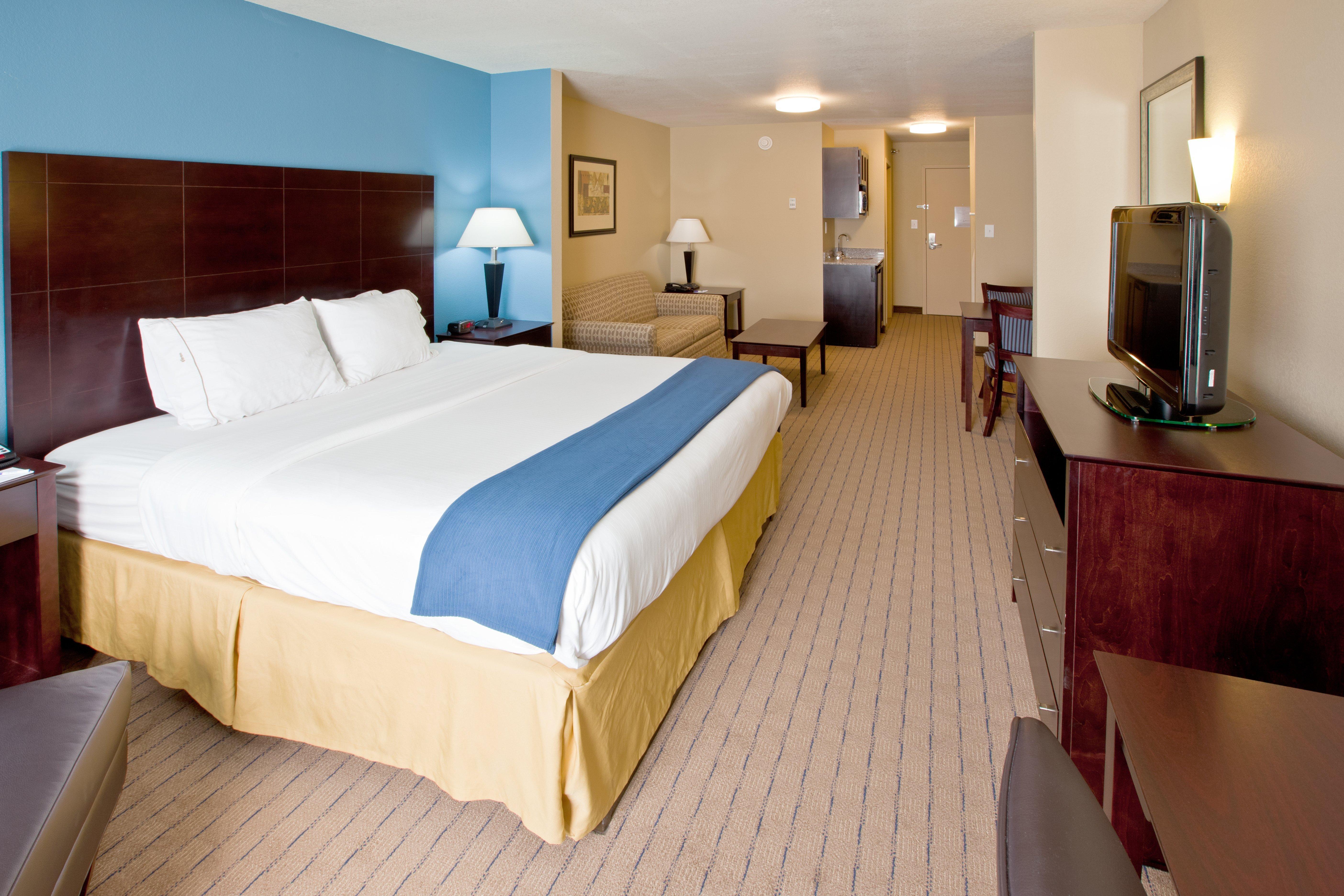 Holiday Inn Express Hotel & Suites Shelbyville By Ihg Exterior foto