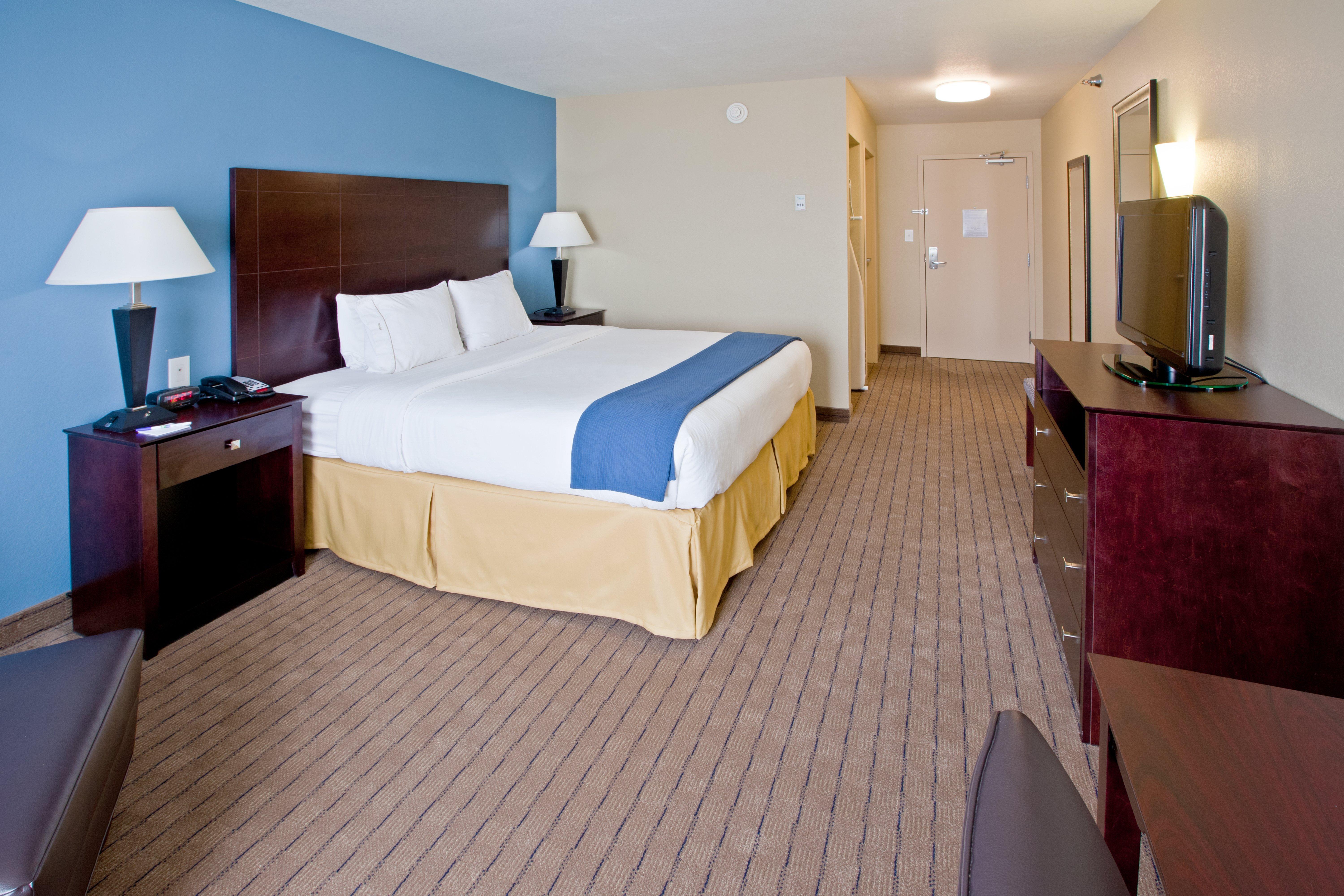 Holiday Inn Express Hotel & Suites Shelbyville By Ihg Exterior foto