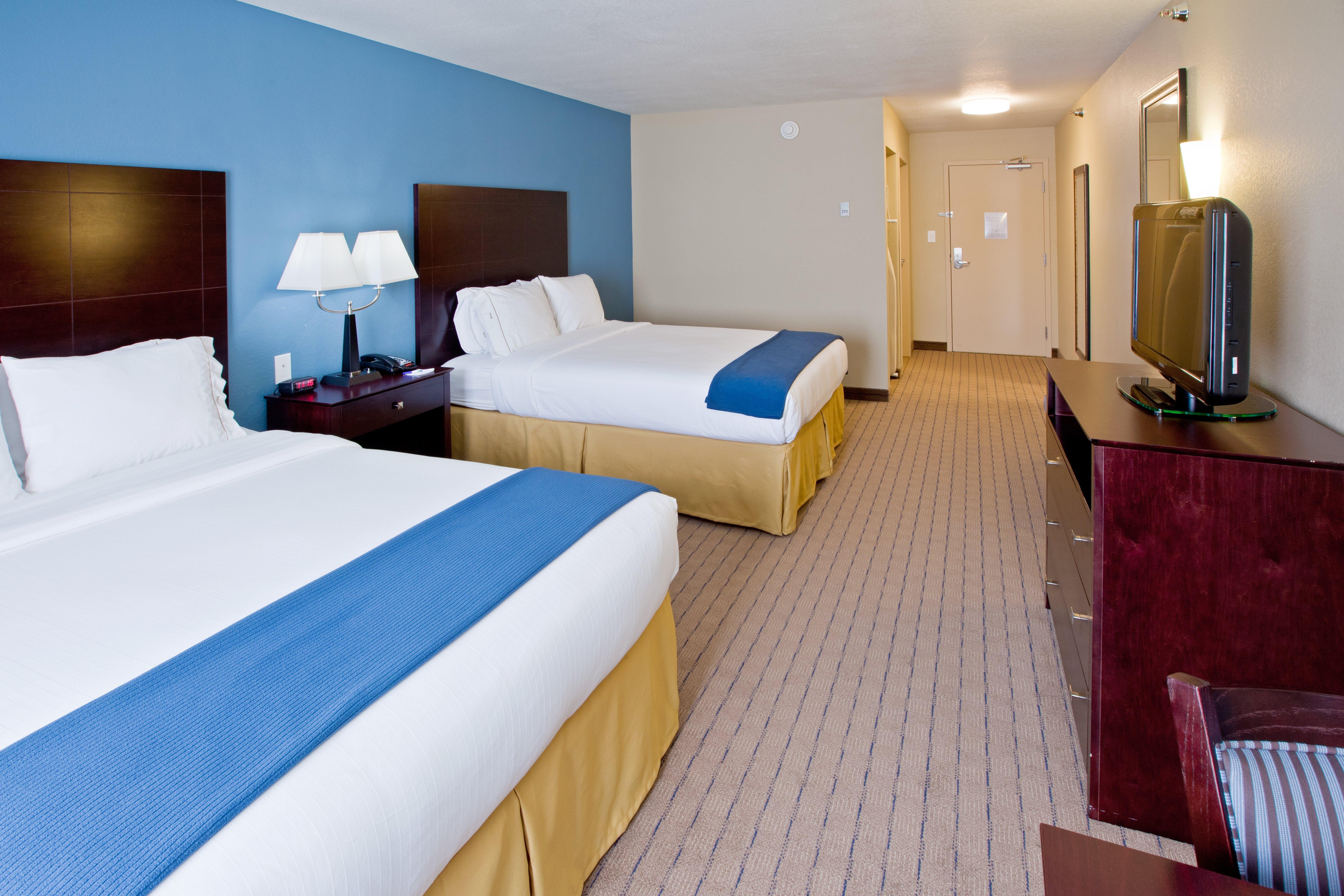 Holiday Inn Express Hotel & Suites Shelbyville By Ihg Exterior foto