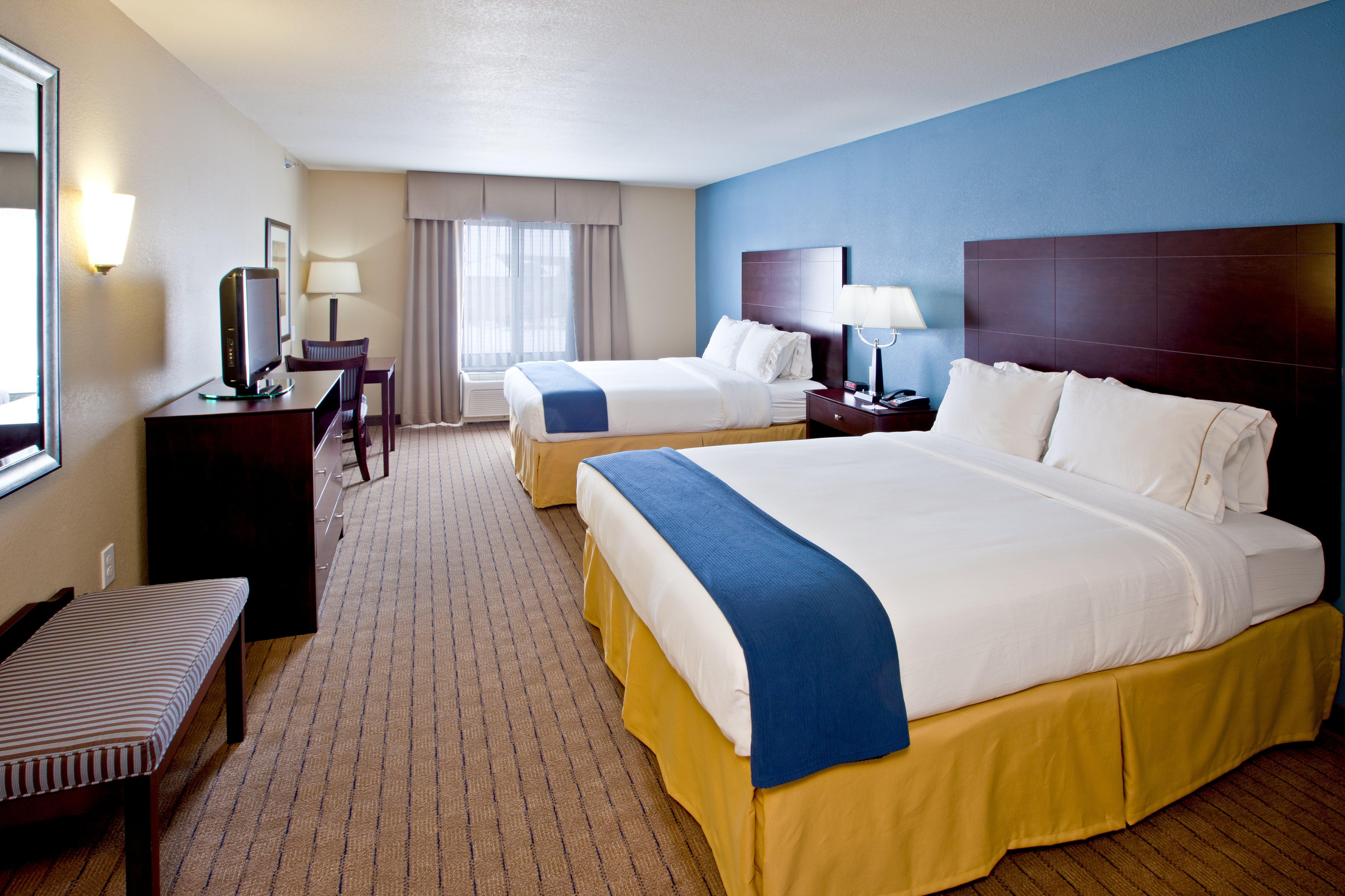 Holiday Inn Express Hotel & Suites Shelbyville By Ihg Exterior foto