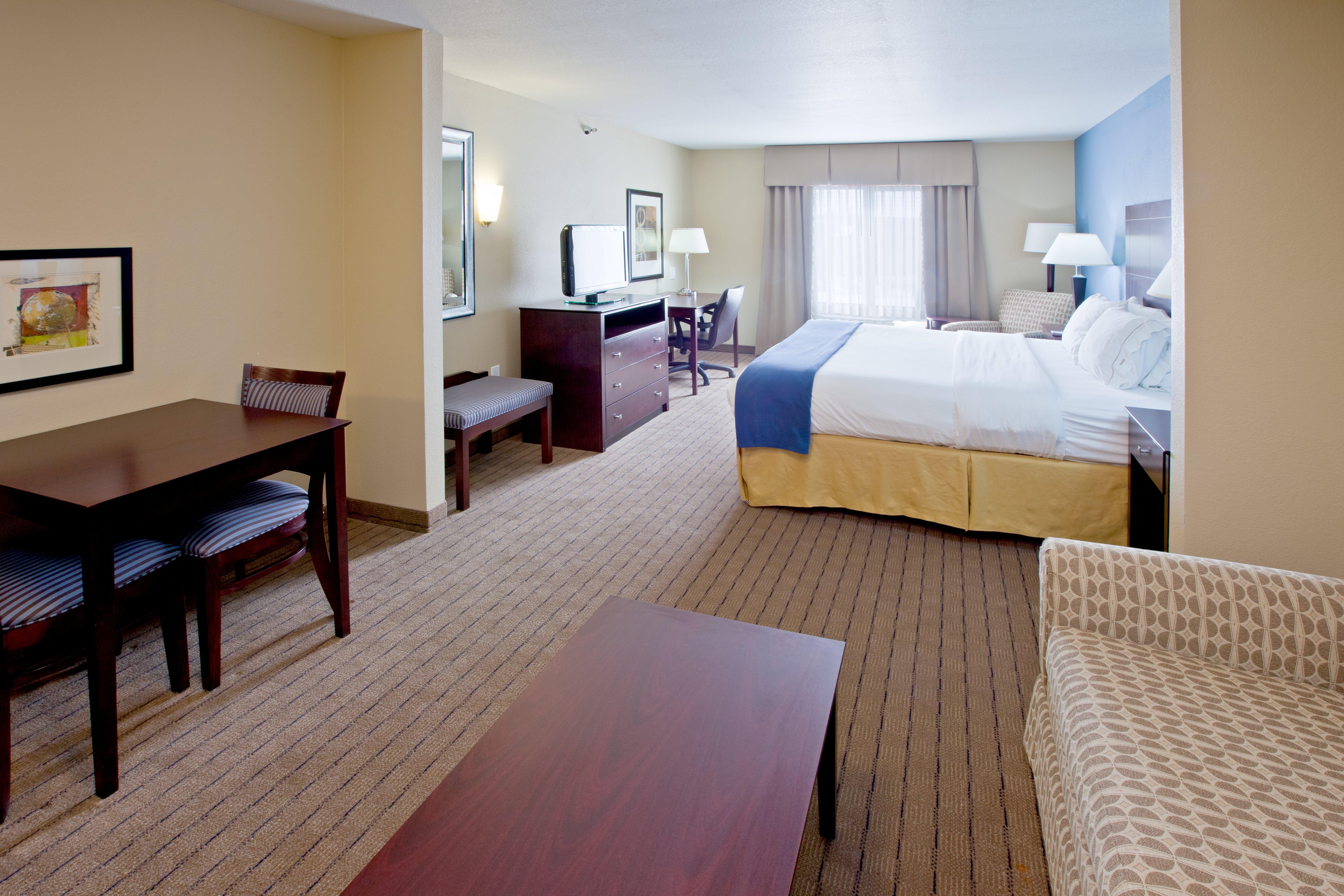 Holiday Inn Express Hotel & Suites Shelbyville By Ihg Exterior foto